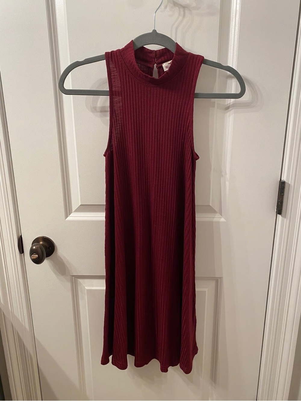 Hollister Ribbed Sleeveless Midi Dress in Wine